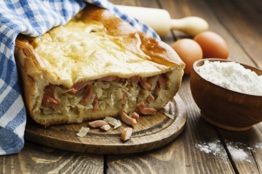 Receita de Torta de Salsicha - Torta-de-salsicha-380x253