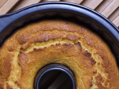 Receita de Bolo de Iogurte - Bolo-de-iogurte-380x285