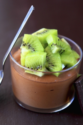 Receita de Mousse de Chocolate Light com Kiwi - mousse-de-chocolate-light-com-kiwi