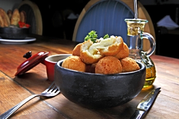 Receita de Bolinho de Mandioca com Provolone - bolinho-de-mandioca-com-provolone