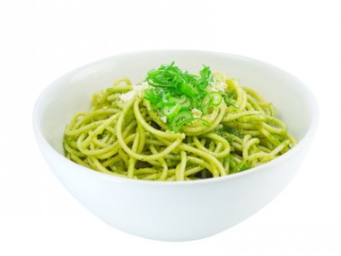 Receita de Espaguete ao Pesto - Espaguete-ao-pesto-380x285