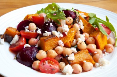 Receita de Salada de Beterraba e Grão-de-bico - Salada-de-beterraba-e-grão-de-bico-380x252