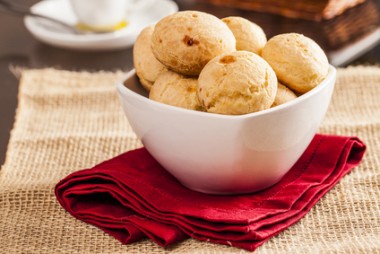 Receita de Pão de Queijo Integral - Pão-de-queijo-integral-380x254