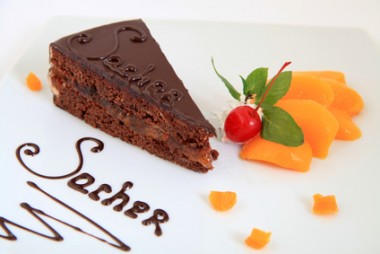 Receita de Torta Sacher - Torta-Sacher-380x254