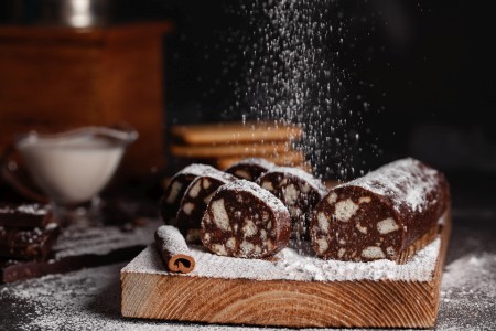 Receita de Salame de Chocolate com Conhaque Receita de Salame de Chocolate com Conhaque - Salame-de-chocolate