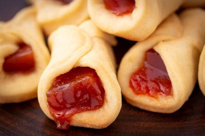 Receita de Enroladinho de Goiabada - AdobeStock_308486657Enroladinho-de-goiabada-P